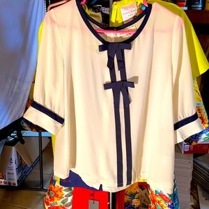 Pretty Sheet like Blouse, Button up Back